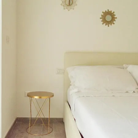 아파트 Yuna Rent - Residenza Delle Rose