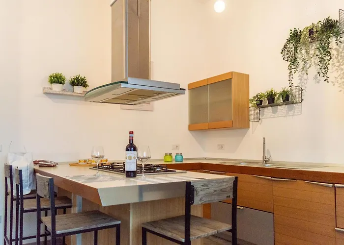 Yuna Rent - Residenza Delle Rose Апартаменты *