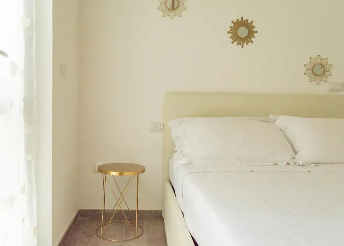 Апартаменты Yuna Rent - Residenza Delle Rose