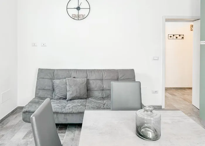 Апартаменты Yuna Rent - Residenza Delle Rose