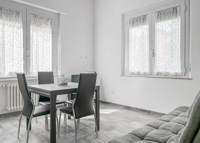 Yuna Rent - Residenza Delle Rose Апартаменты *